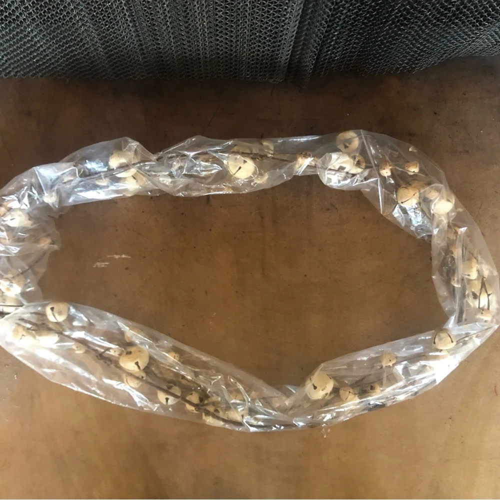 Christmas white jingle bell NWT garland 5ft